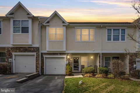 2749 Shelburne Rd #242W, Downingtown, PA 19335