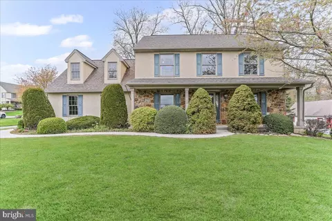 402 Stuben Dr, Elverson, PA 19520
