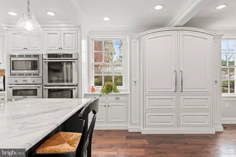 Kitchen - 212 W Valley Rd, Wayne, PA 19087 photo 4 of 4