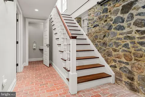Entry Way - 212 W Valley Rd, Wayne, PA 19087 photo 6 of 6