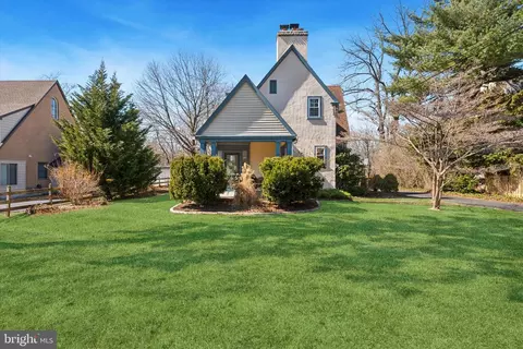 Exterior - 48 Old Eagle School Rd, Wayne, PA 19087 photo 2 of 10