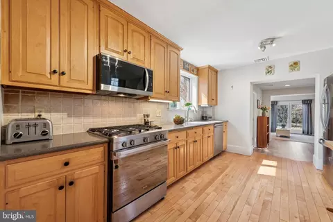 Kitchen - 48 Old Eagle School Rd, Wayne, PA 19087 photo 1 of 1