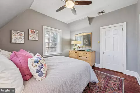 Bedroom - 48 Old Eagle School Rd, Wayne, PA 19087 photo 2 of 7