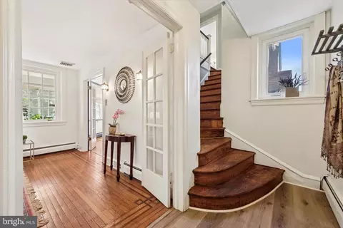 Entry Way - 48 Old Eagle School Rd, Wayne, PA 19087 photo 1 of 2