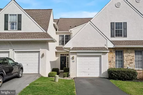 804 Whispering Brooke Dr, Newtown Square, PA 19073