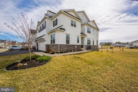 422 Lee Pl, Exton, PA 19341