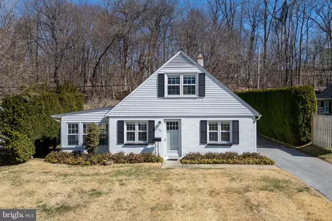 725 Hillside Dr, West Chester, PA 19380