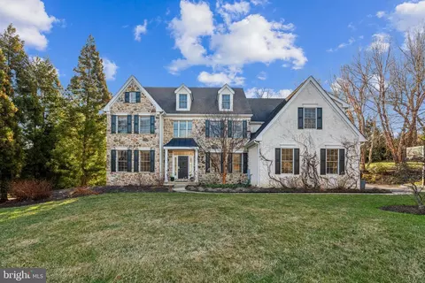 104 Woodridge Dr, Kennett Square, PA 19348