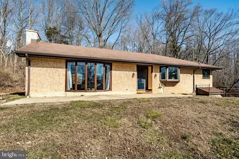 319 S Bonsall Rd, Coatesville, PA 19320