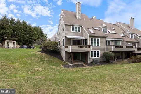 21 Newport Dr, Chesterbrook, PA 19087 photo 11