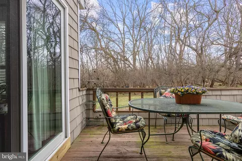 21 Newport Dr, Chesterbrook, PA 19087 photo 23