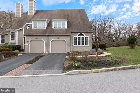 21 Newport Dr, Chesterbrook, PA 19087 photo 5