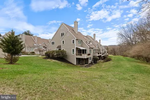 21 Newport Dr, Chesterbrook, PA 19087 photo 8