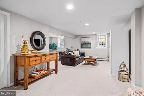 Entry Way - 15 Patriot Cir, Devon, PA 19333 photo 6 of 6