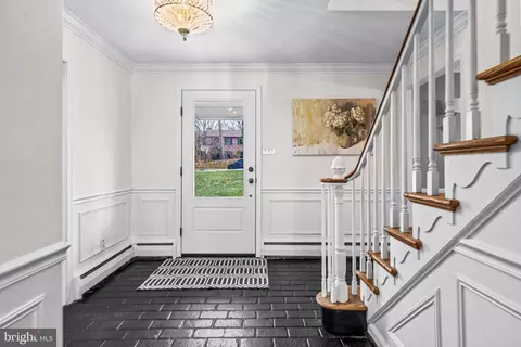 Entry Way - 15 Patriot Cir, Devon, PA 19333 photo 1 of 6