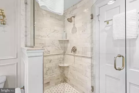 Bath - 15 Patriot Cir, Devon, PA 19333 photo 5 of 8
