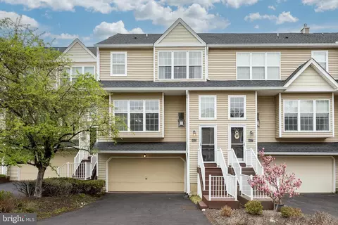 485 Lake George Cir, West Chester, PA 19382