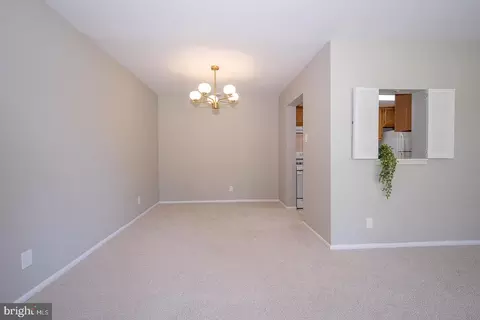 Living - 271 Drummers Ln #271, Wayne, PA 19087 photo 5 of 5