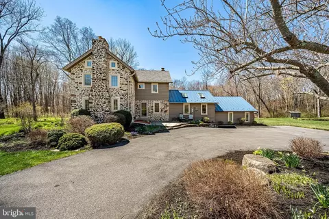 1261 N Manor Rd, Honey Brook, PA 19344