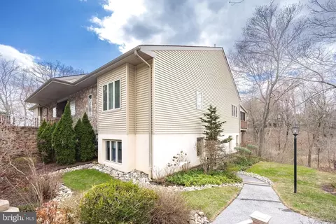 10 Hersheys Dr #10, West Chester, PA 19380