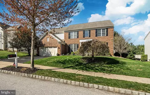 112 Magnolia Dr, Chester Springs, PA 19425