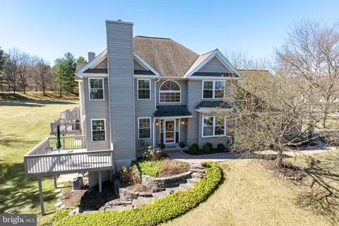 39 Foxcroft Ln, Phoenixville, PA 19460