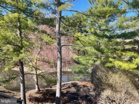 220 Springhouse Pond Pond, Chesterbrook, PA 19087 photo 5