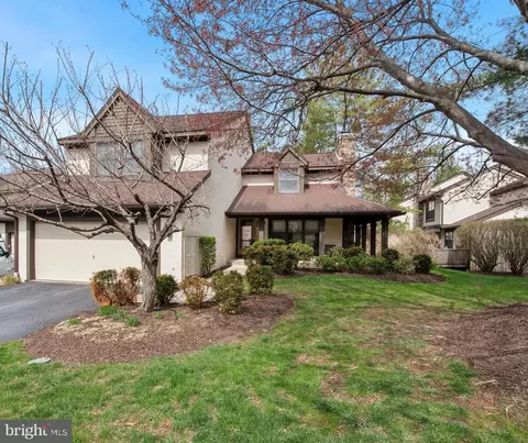 220 Springhouse Pond Pond, Chesterbrook, PA 19087
