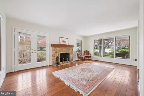 220 Springhouse Pond Pond, Chesterbrook, PA 19087 photo 8