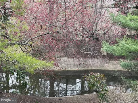 220 Springhouse Pond Pond, Chesterbrook, PA 19087 photo 4