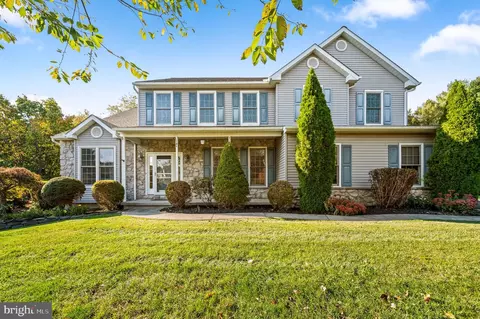 657 Heritage Dr, West Chester, PA 19382