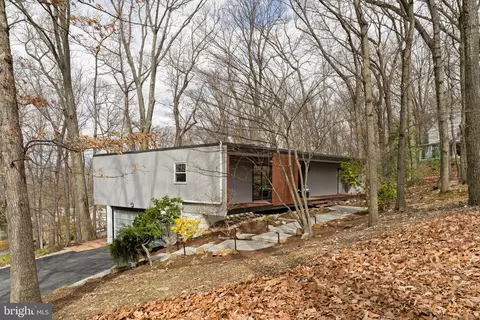 727 N Valley Forge Rd, Devon, PA 19333
