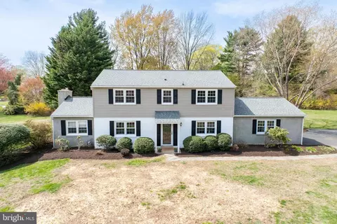 22 Hickory Ln, Malvern, PA 19355