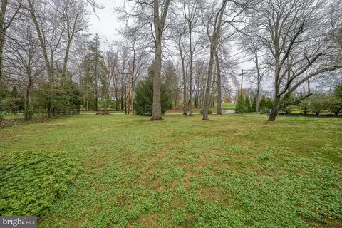 Exterior - 430 Upper Gulph Rd, Strafford, PA 19087 photo 7 of 8
