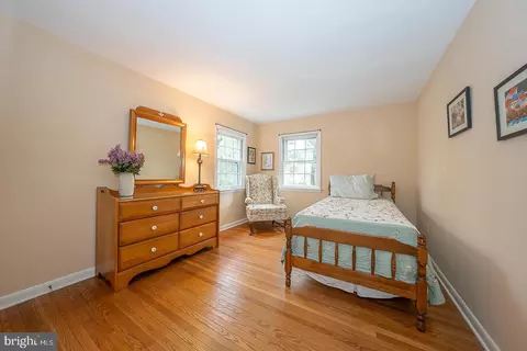 Bedroom - 430 Upper Gulph Rd, Strafford, PA 19087 photo 3 of 3