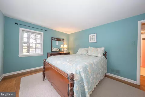 Bedroom - 430 Upper Gulph Rd, Strafford, PA 19087 photo 2 of 3
