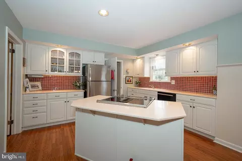 Kitchen - 430 Upper Gulph Rd, Strafford, PA 19087 photo 2 of 2