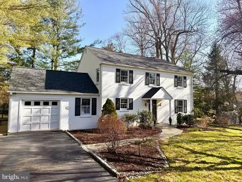 430 Upper Gulph Rd, Strafford, PA 19087