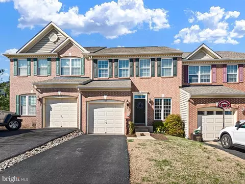 320 Elizabeth Dr, Kennett Square, PA 19348