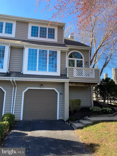 52 Cabot Dr, Chesterbrook, PA 19087