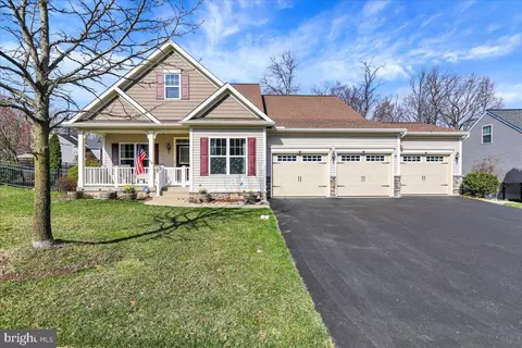 250 Merwood Dr, Morgantown, PA 19543
