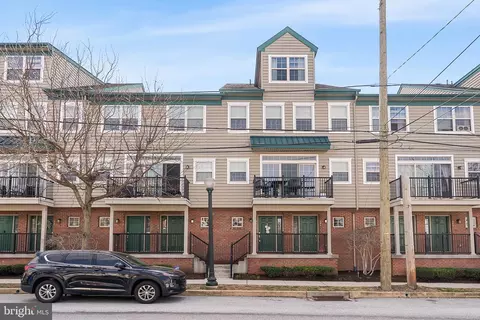 306 Jefferson Ave #16, Downingtown, PA 19335