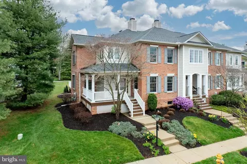 562 Gramercy Ln, Downingtown, PA 19335