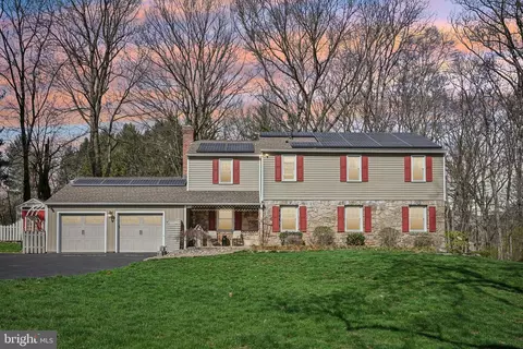82 Sylvan Dr, Pottstown, PA 19465