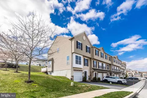 225 Kennedy Dr, Coatesville, PA 19320