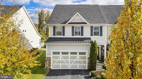 625 Cliff Ln, Malvern, PA 19355