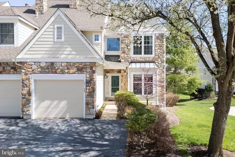 30 Overlook Cir #30, Berwyn, PA 19312
