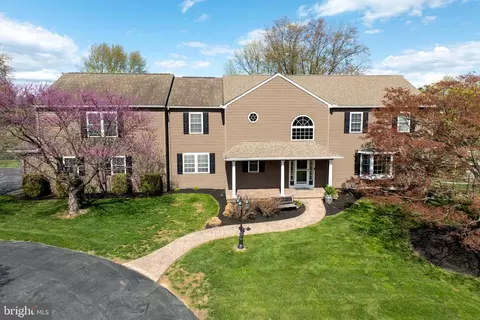 17 Somerset Dr, Coatesville, PA 19320