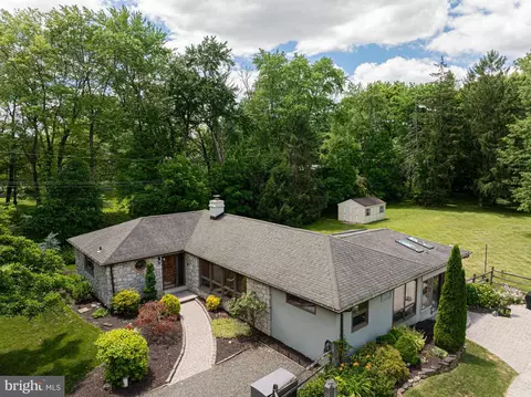 75 Russell Rd N, Phoenixville, PA 19460
