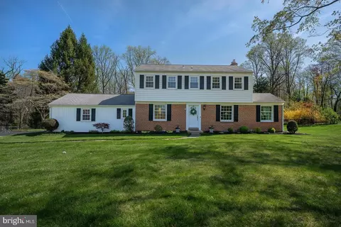 837 Nathan Hale Rd, Berwyn, PA 19312